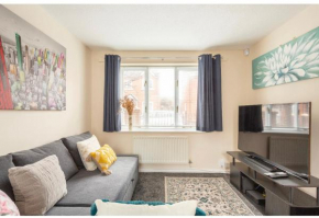 New Manchester Getaway Home - Free Gated Parking with Fob
